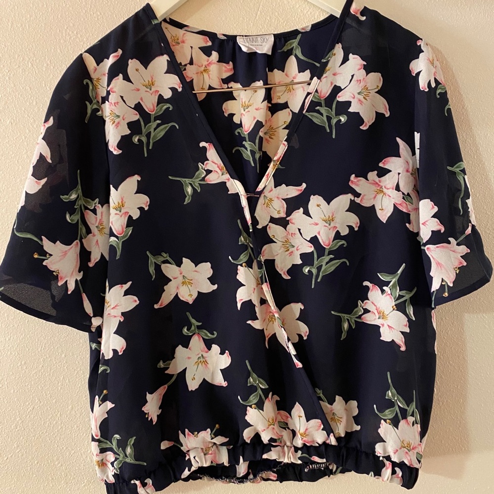Sienna sky floral blouse large